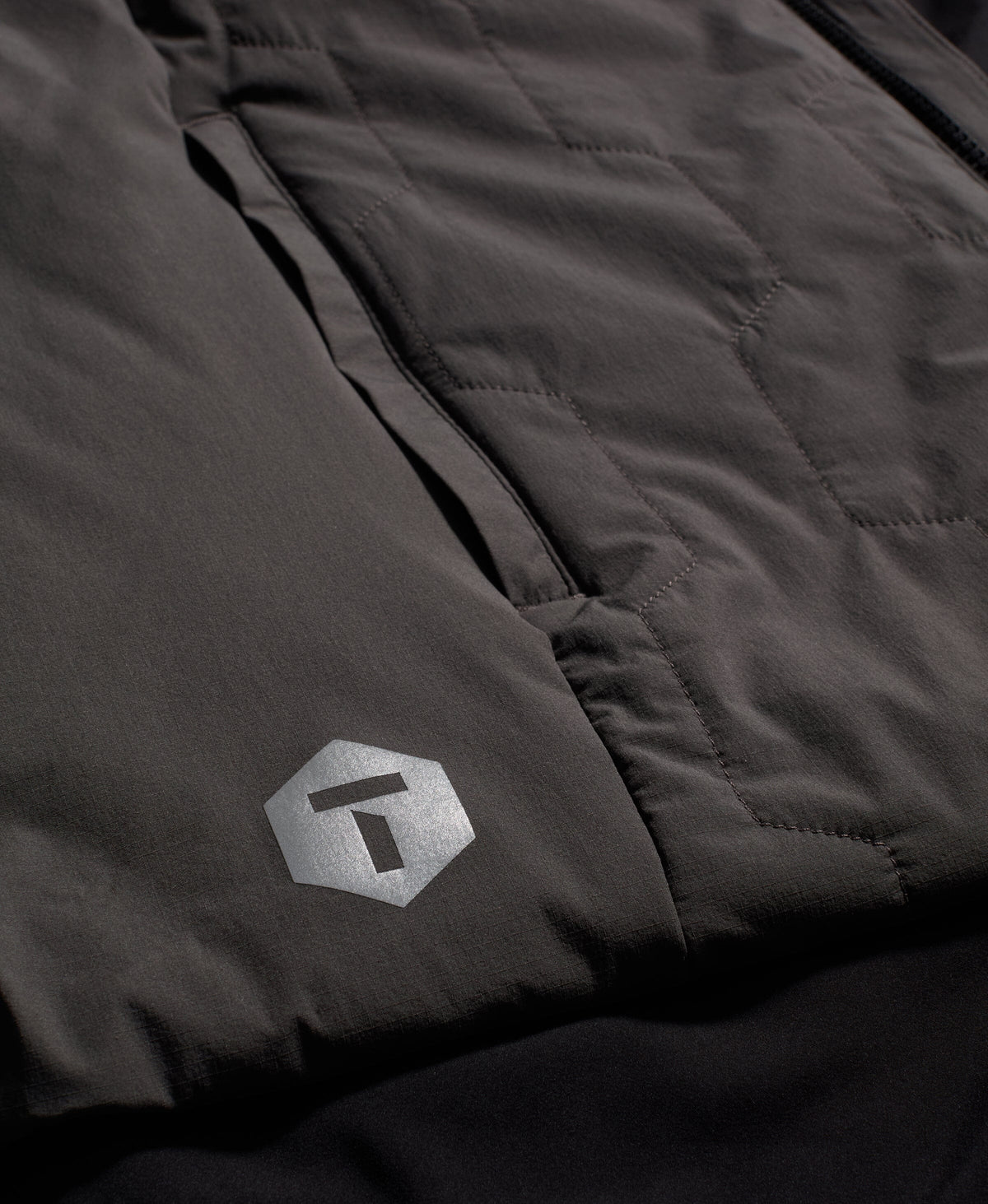 #color_deep grey